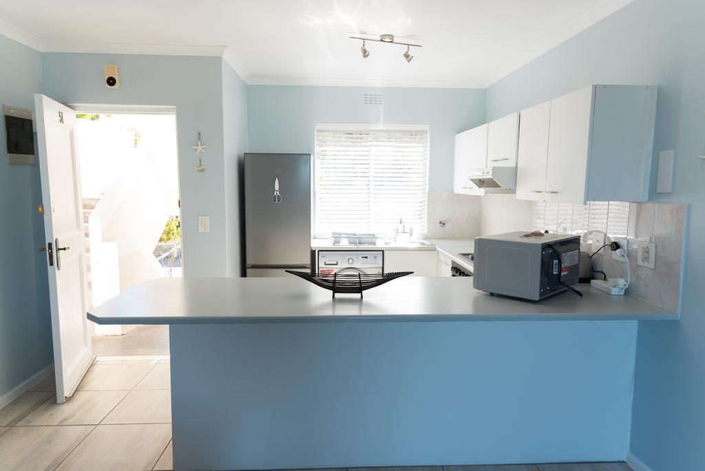 Whale View Self Catering Apartment Hermanus Zewnętrze zdjęcie